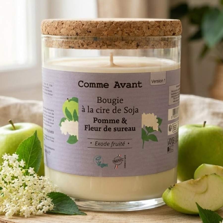 Une bougie Cire de Soja Pomme & Sureau de Comme Avant