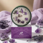 Bougie cire de soja lavande Hop Hare avec cristaux d'améthyste et fleurs séchées dans un bocal en verre