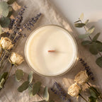 Bougie parfumée naturelle Amour avec mèche en bois, décoration fleurs séchées et ambiance cosy