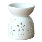 Brûleur d'huiles essentielles en Céramique modèle flocons sur fond blanc