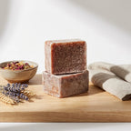 Carrés d'Ambre ByBazz 50g - cubes résine artisanaux sur surface bois avec éléments naturels
