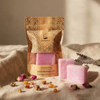 Carrés Fondants Frangipanier HomeBreeze 50g avec fleurs séchées sur lin naturel