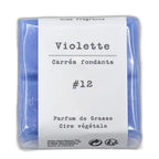 Un paquet de quatre carrés fondants Drake à la senteur Violette