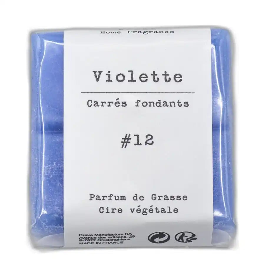 Un paquet de quatre carrés fondants Drake à la senteur Violette