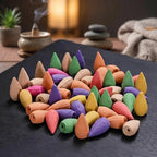 Encens cônes Osmanthus couleurs pastel effet fumée relaxant sur surface ardoise