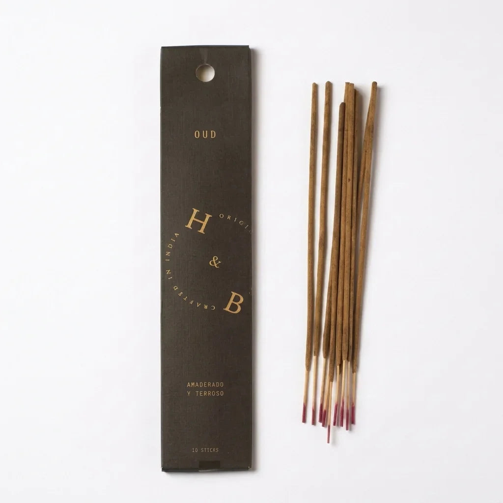 Encens Oud H&B x10 bâtons naturels en boîte dorée, packaging premium