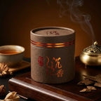 Encens spirale bois d'agar lot 24 longue durée sur surface luxe avec fumée et céramique