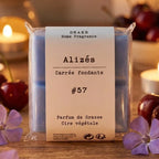 Fondant Drake Alizés cire végétale artisanale bleu blanc entouré fleurs bougies