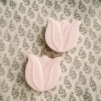 Fondant Tulipe HomeBreeze 15g - savons rose tulipe sur tissu lin beige
