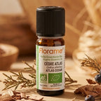 Huile essentielle Bio Cèdre Atlas 10ml Florame avec copeaux de bois naturels