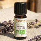 Flacon huile essentielle Lavande aspic Florame bio 10ml avec lavande séchée et tissu lin