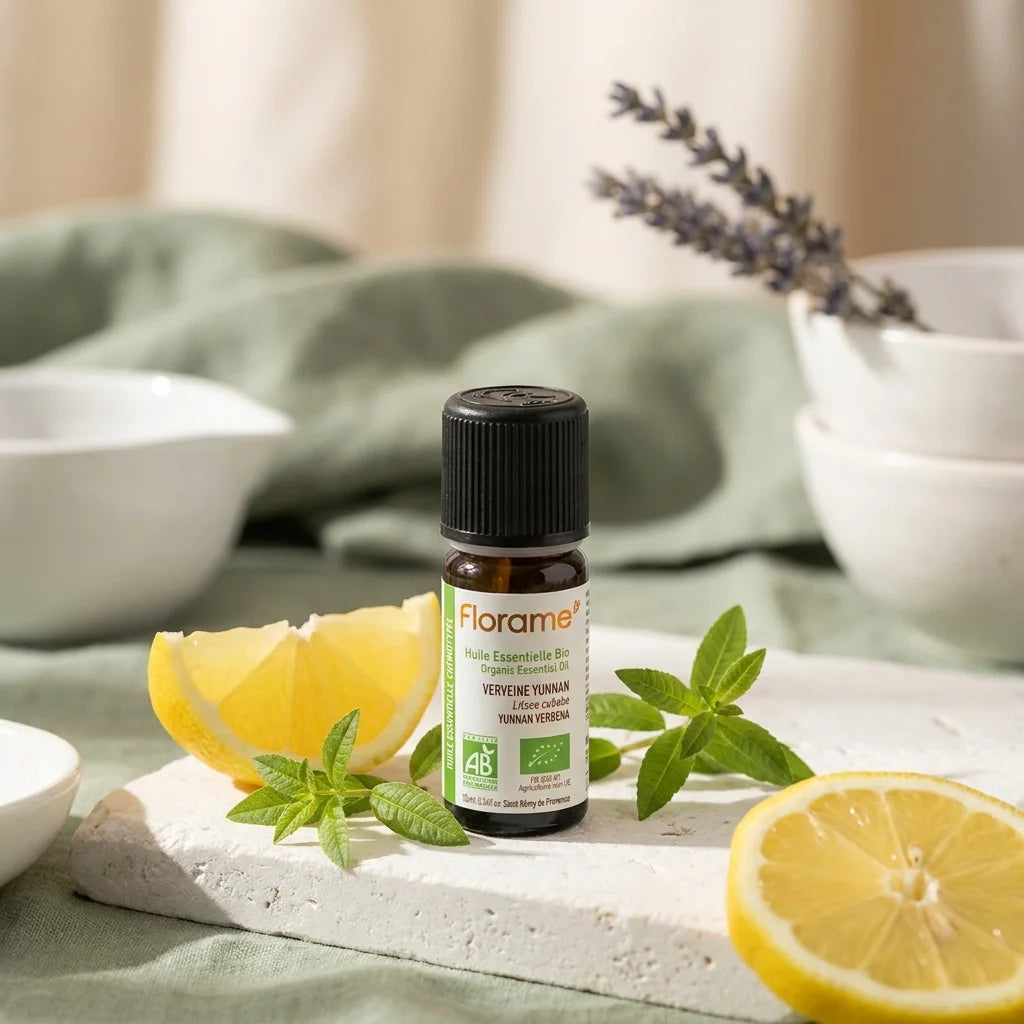 Huile essentielle Verveine Yunnan Bio Florame 10ml en flacon verre avec citron frais