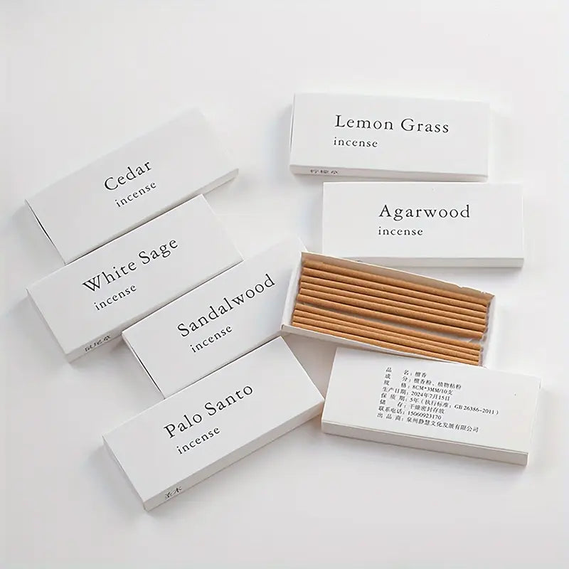 Les boites des 5 senteurs de Mini bâtons d'encens naturel (10 unités) les unes à côté des autres