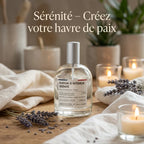 Parfum d'intérieur Sérénité 100ml Jolis Baume avec lavande et bougies sur surface bois