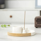 Un porte encens 3 en 1 avec un bâton d'encens