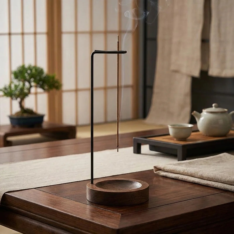 Support flottant pour encens en bois avec design minimaliste et pied métal noir